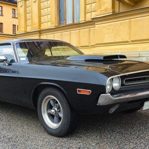 Dodge Challenger R/T 1971 cover art